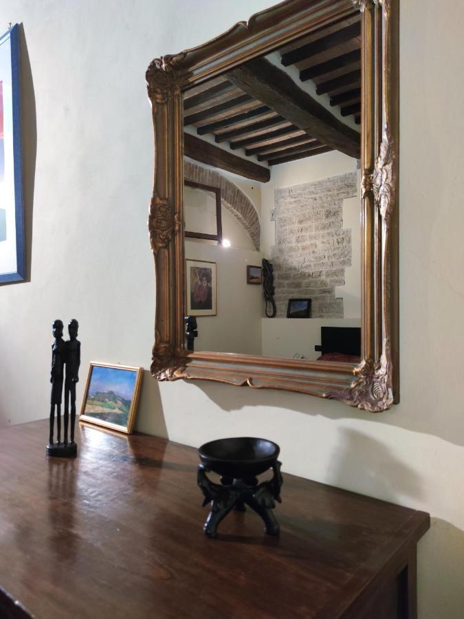 Grillotti Apartment Todi Exterior foto